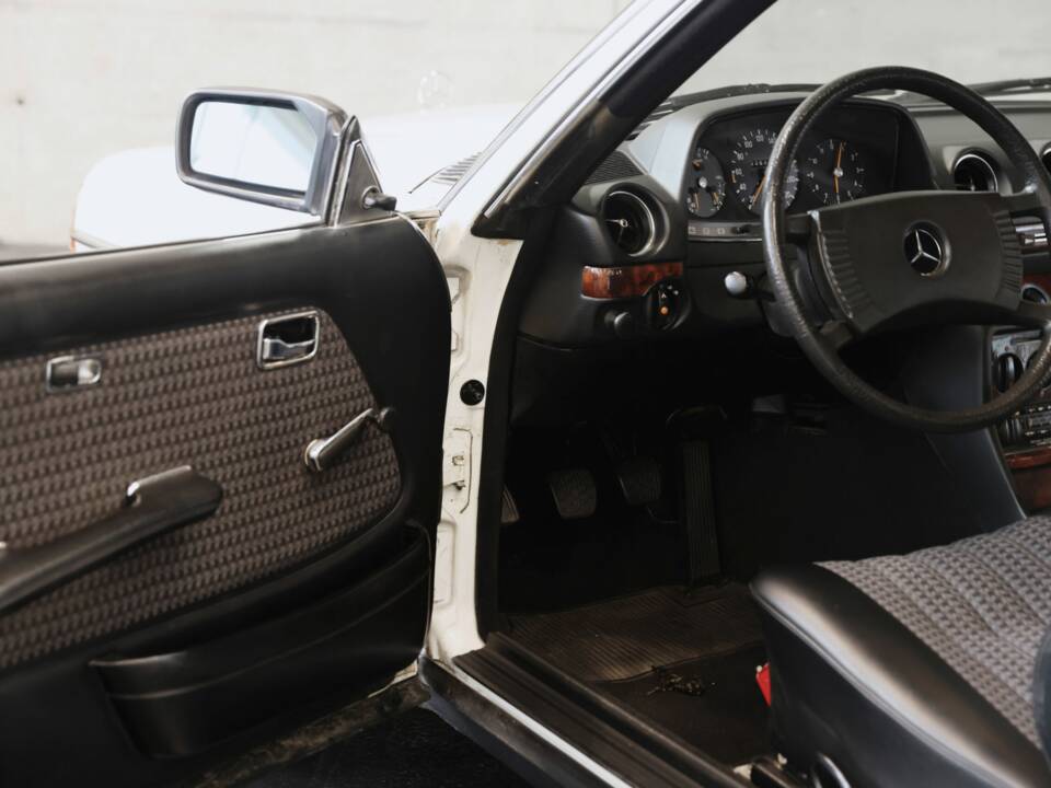 Image 12/36 of Mercedes-Benz 280 CE (1979)