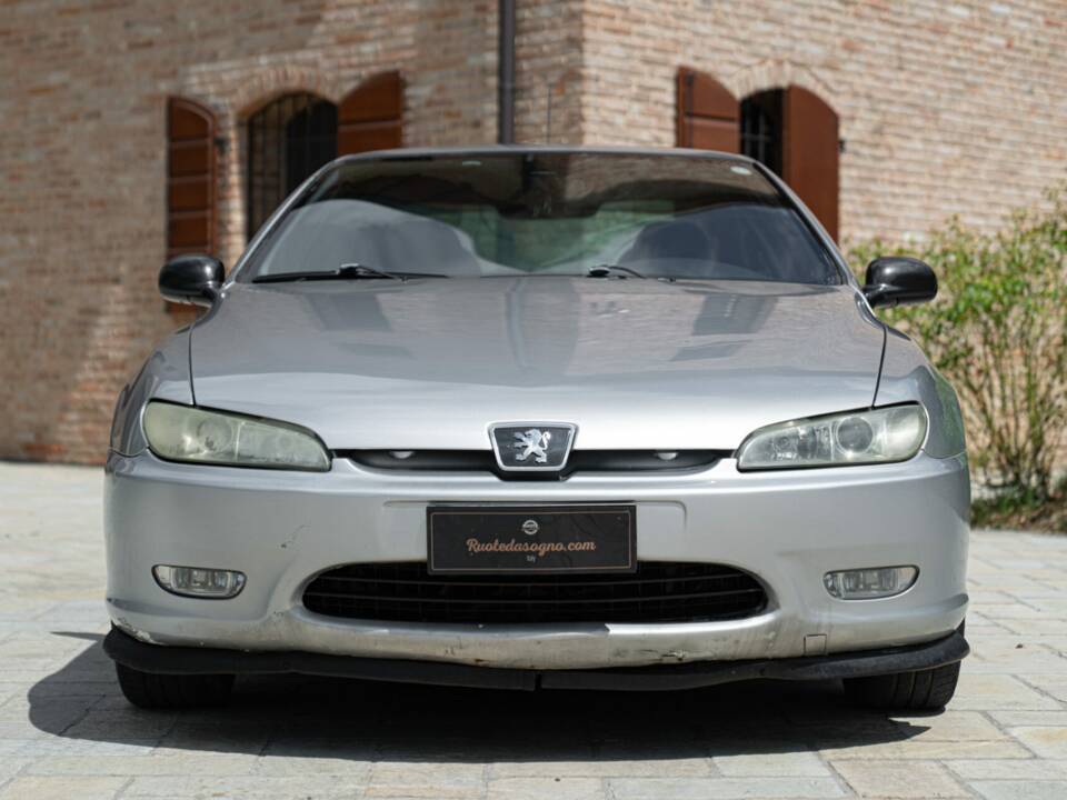 Imagen 3/48 de Peugeot 406 Coupé 2.0 16V (2000)