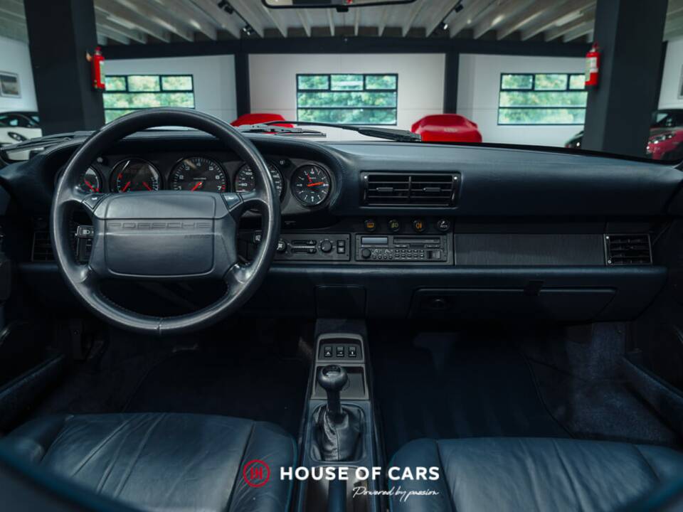 Immagine 18/25 di Porsche 911 Carrera 2 (1993)