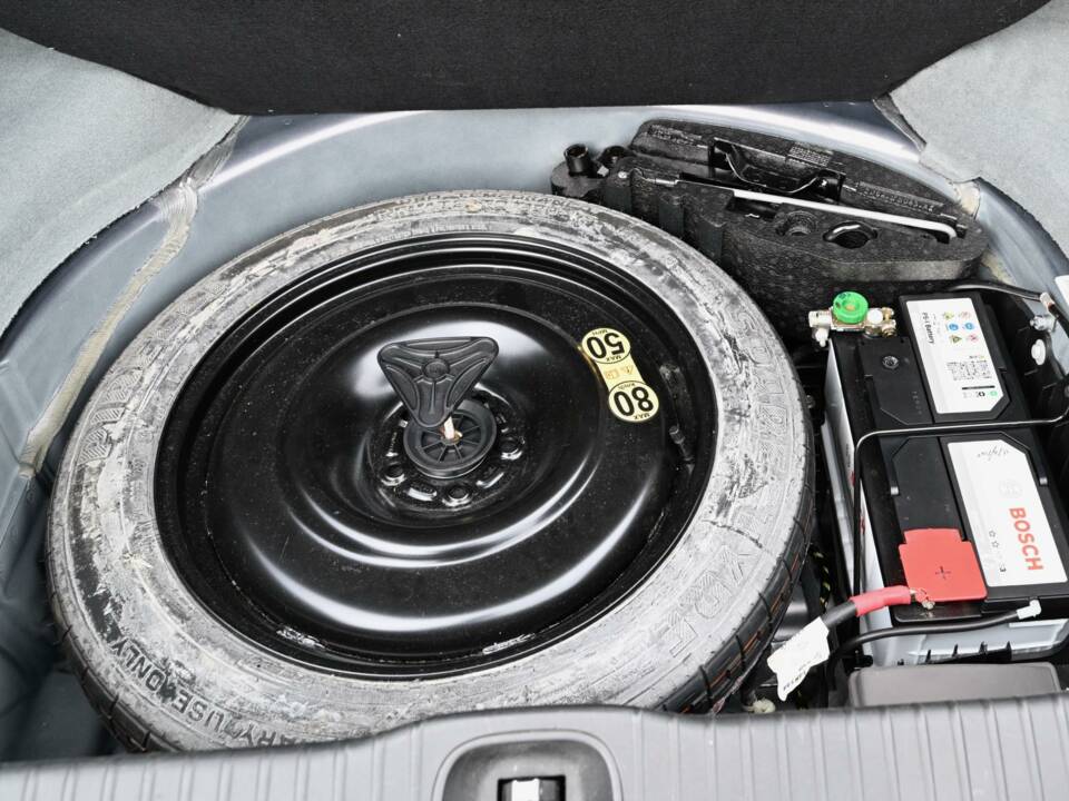 Image 45/50 de Jaguar XJ 8 4.2 (2009)