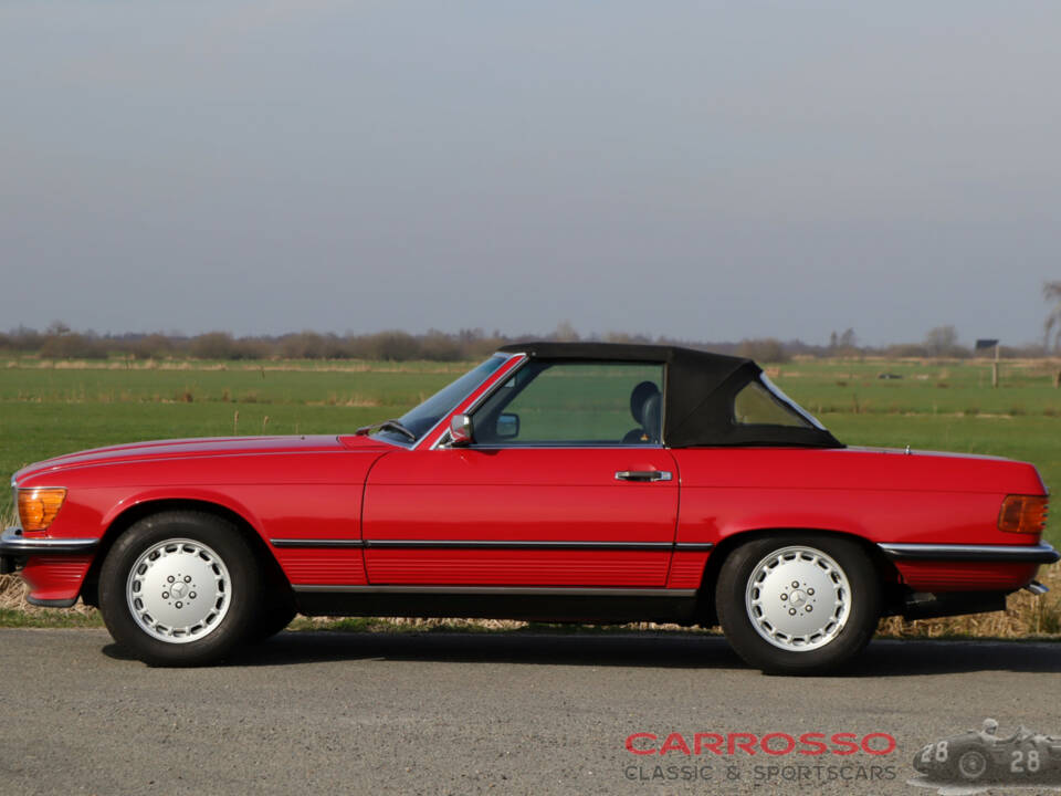 Imagen 7/41 de Mercedes-Benz 300 SL (1987)