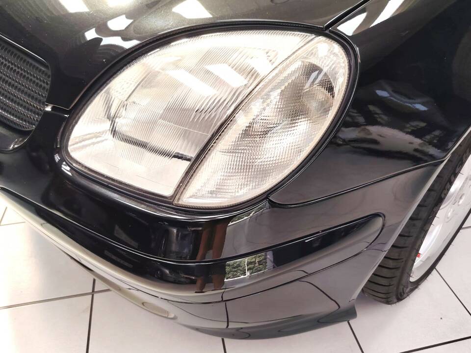 Bild 7/54 von Mercedes-Benz SLK 230 Kompressor (2002)