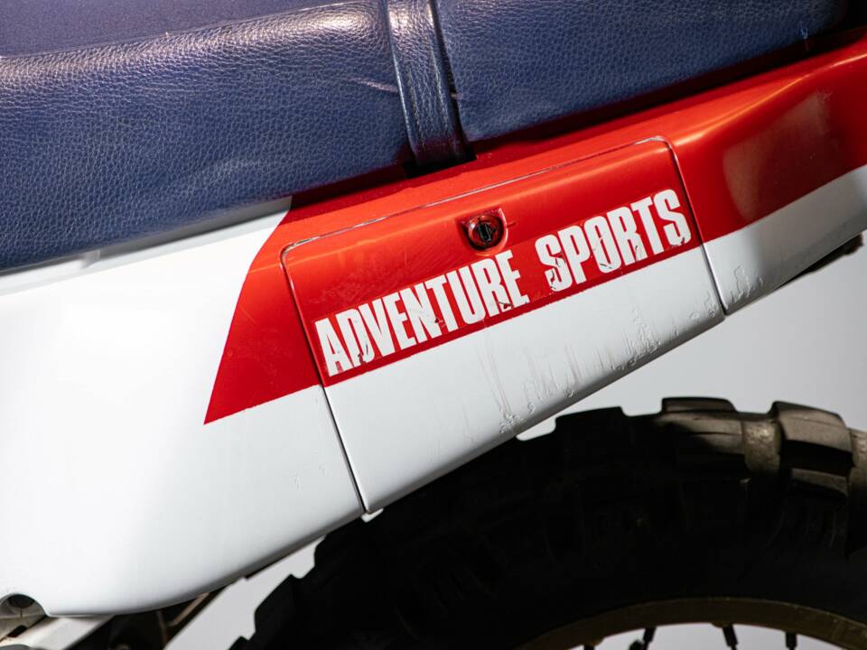 Bild 22/50 von Honda DUMMY (1989)