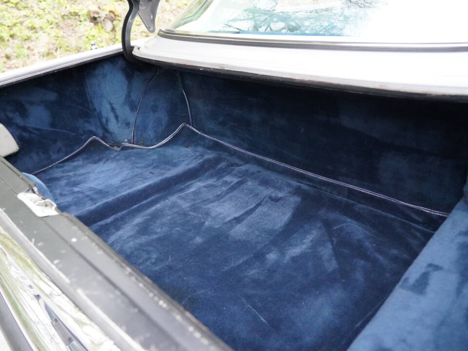 Bild 22/23 von Mercedes-Benz 450 SLC 5,0 (1978)