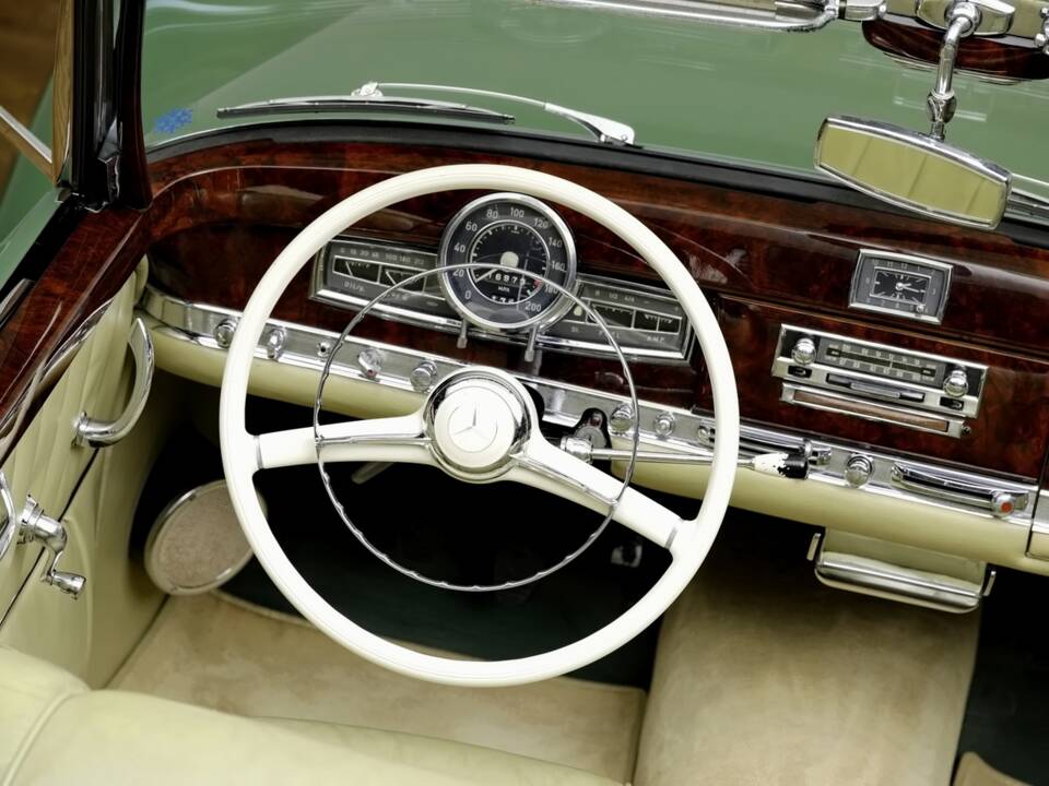 Bild 16/25 von Mercedes-Benz 300 S Roadster (1954)