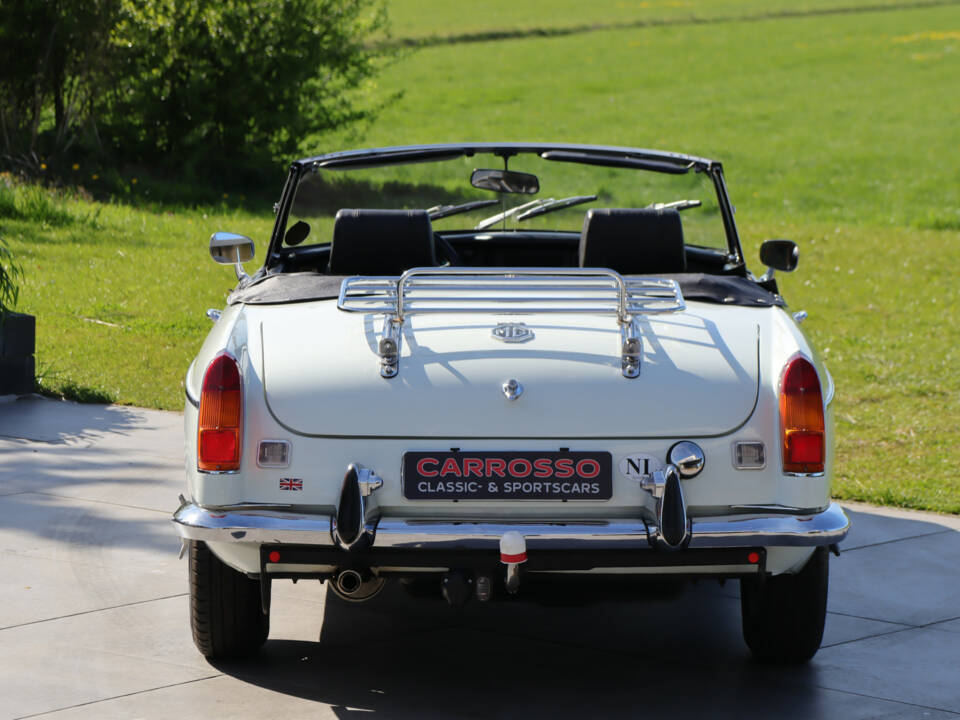 Bild 10/50 von MG MGB (1972)