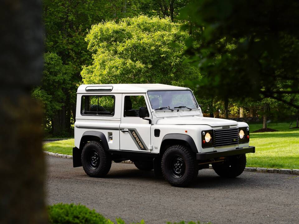 Image 14/96 of Land Rover Defender 90 (1995)