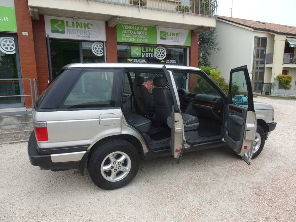 Bild 27/42 von Land Rover Range Rover 2.5 DSE (2000)