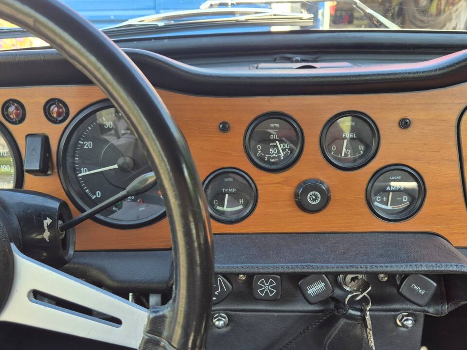 Image 21/100 of Triumph TR 6 PI (1971)