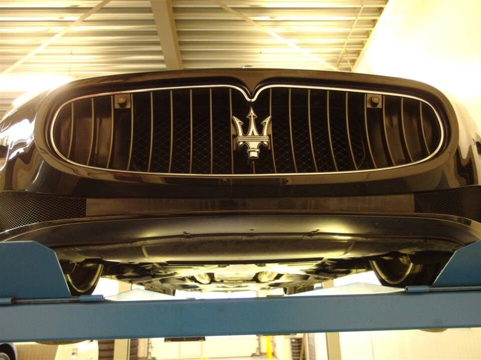 Immagine 75/93 di Maserati GranCabrio 4.7 (2010)