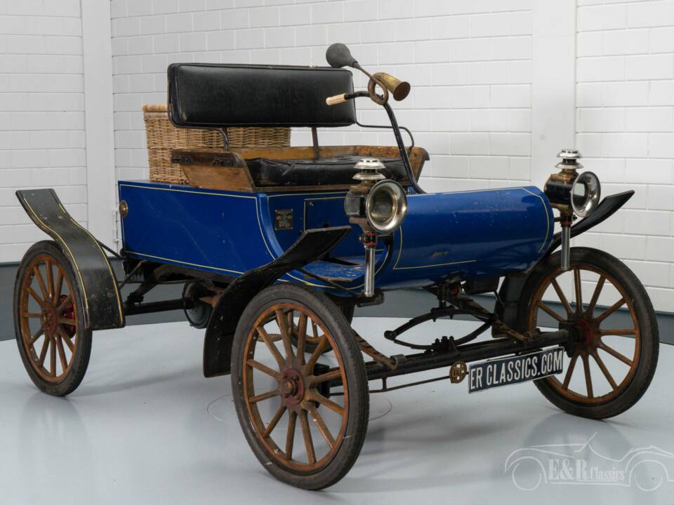 Bild 1/8 von Surrey 03 De Luxe (1958)