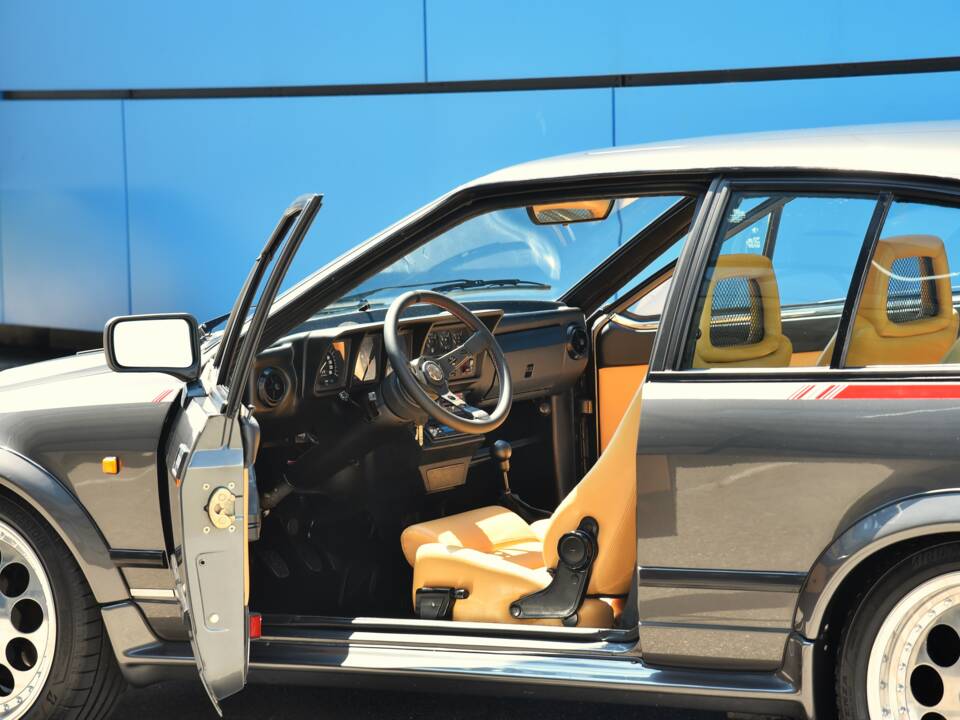 Bild 2/19 von Alfa Romeo GTV 6 2.5 (1986)