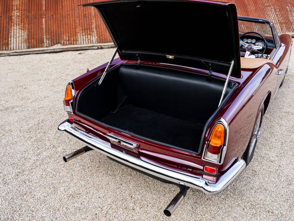 Image 34/51 of Maserati 3500 GTI Spyder Vignale (1963)