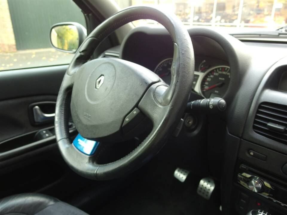 Imagen 44/100 de Renault Clio II V6 (2004)