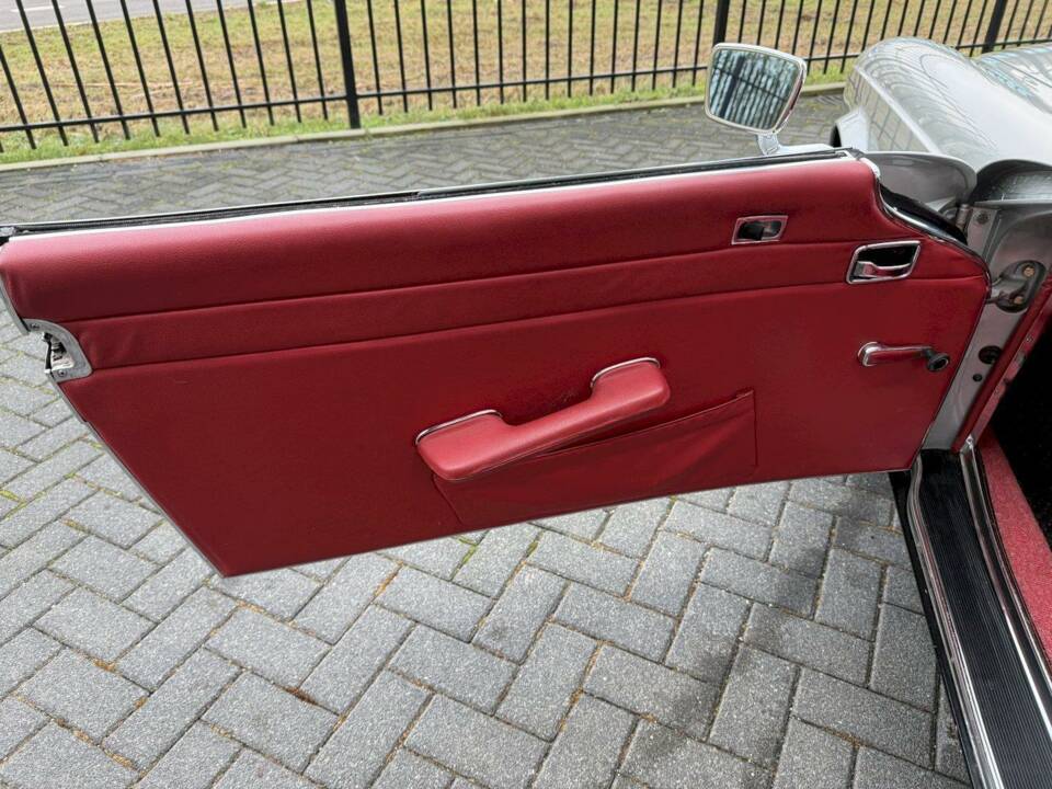 Bild 22/36 von Mercedes-Benz 280 SL (1970)