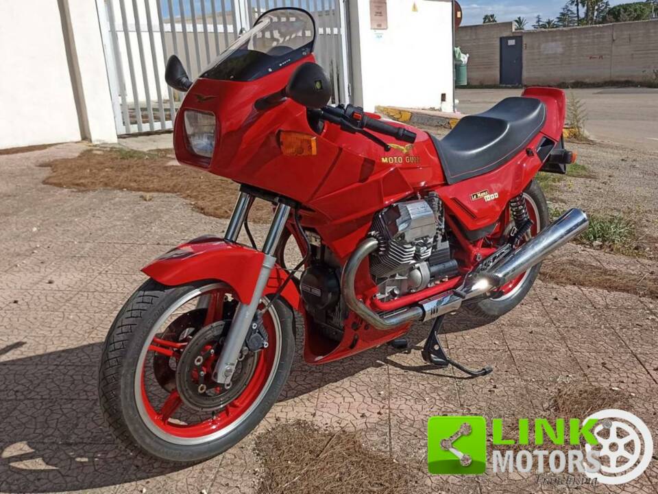Immagine 2/10 di Moto Guzzi DUMMY (1989)
