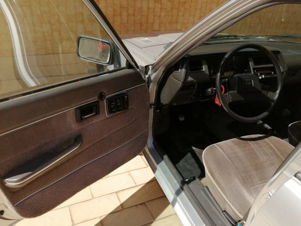 Image 8/8 of Triumph Acclaim (1985)