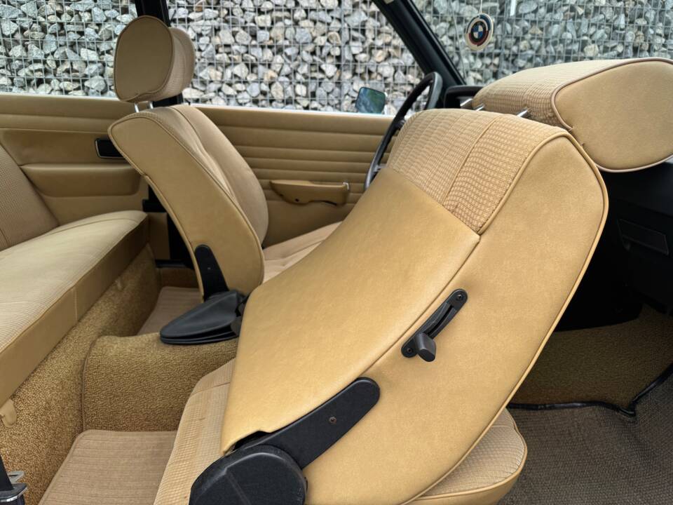 Bild 35/57 von BMW 320 (1978)