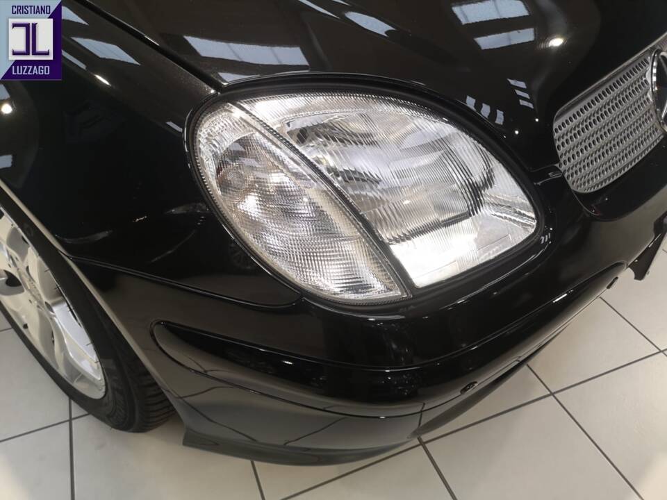 Image 14/72 de Mercedes-Benz SLK 200 Kompressor (2003)