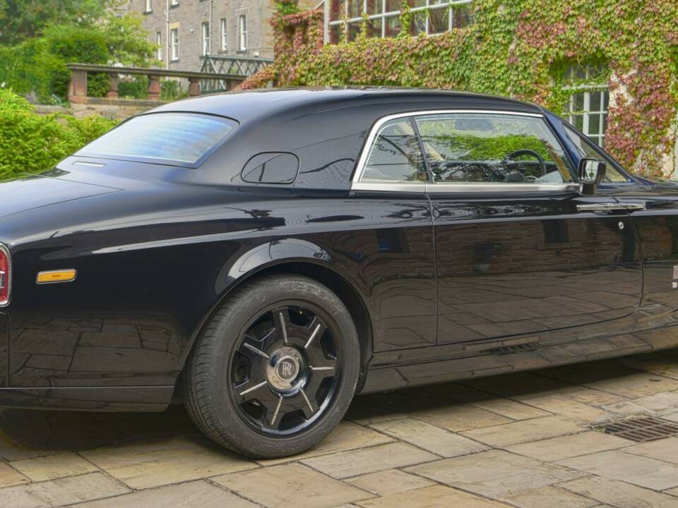 Immagine 10/50 di Rolls-Royce Phantom Coupé (2010)