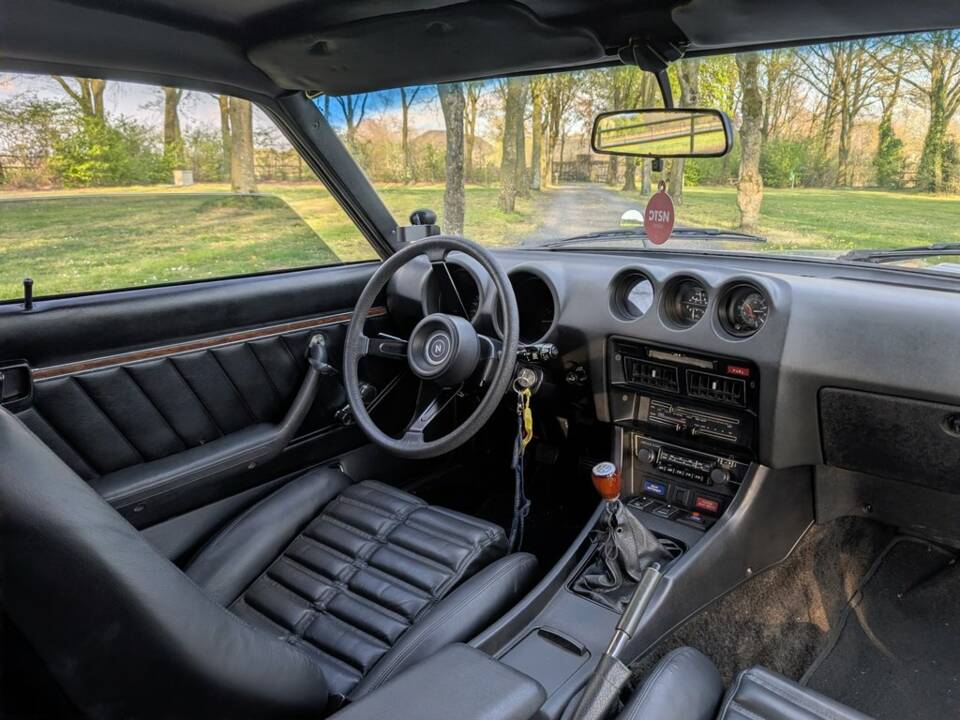 Image 2/8 of Datsun 280 Z (1977)