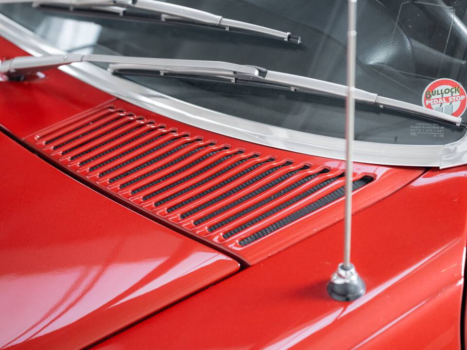 Image 34/38 of Mercedes-Benz 350 SL (1973)