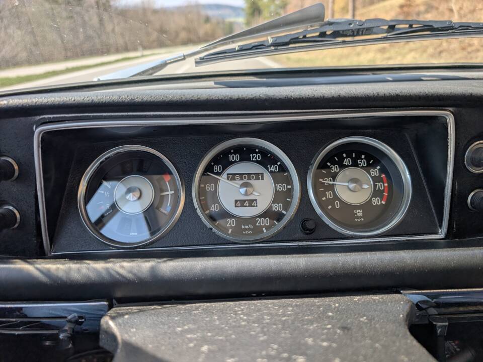 Image 37/41 of BMW 2002 (1968)