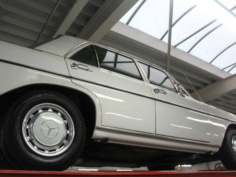 Bild 15/50 von Mercedes-Benz 280 SE (1970)