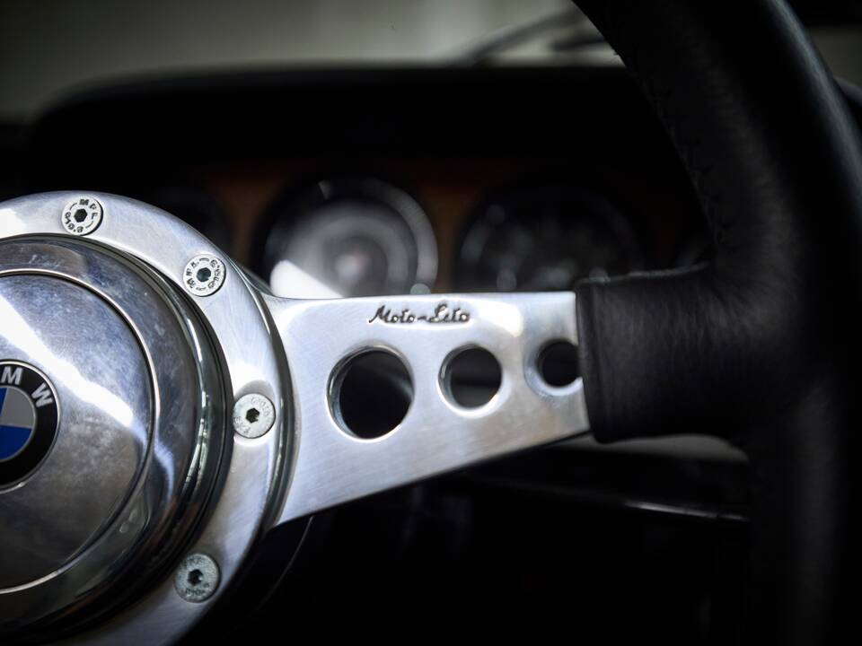 Image 68/100 of BMW 3.0 CSi (1973)