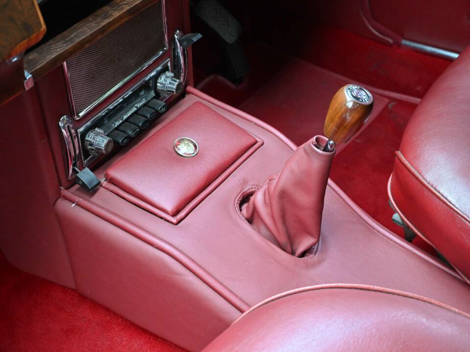Bild 39/50 von Jaguar Mk II 2.4 (1961)