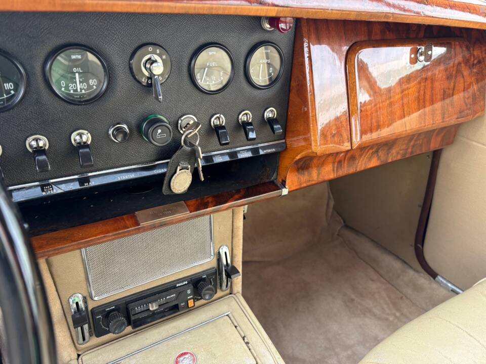 Image 6/25 of Jaguar Mk II 3.4 (1960)