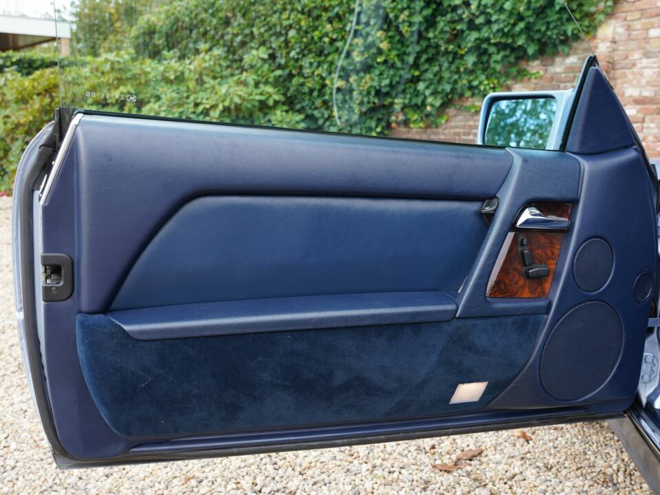 Image 29/50 de Mercedes-Benz 300 SL (1991)