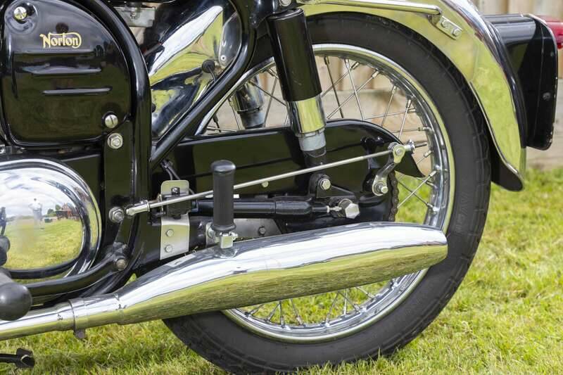 Immagine 32/39 di Norton 650 SS (1964)