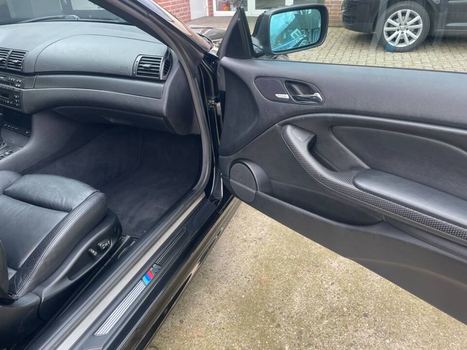 Bild 10/26 von BMW 330Ci (2001)