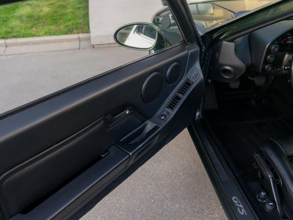 Afbeelding 38/46 van Porsche 928 GTS (1993)