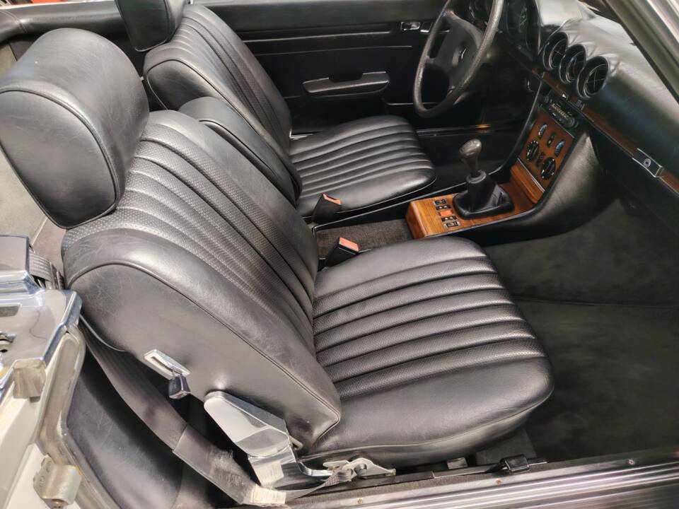 Image 43/53 of Mercedes-Benz 280 SL (1981)