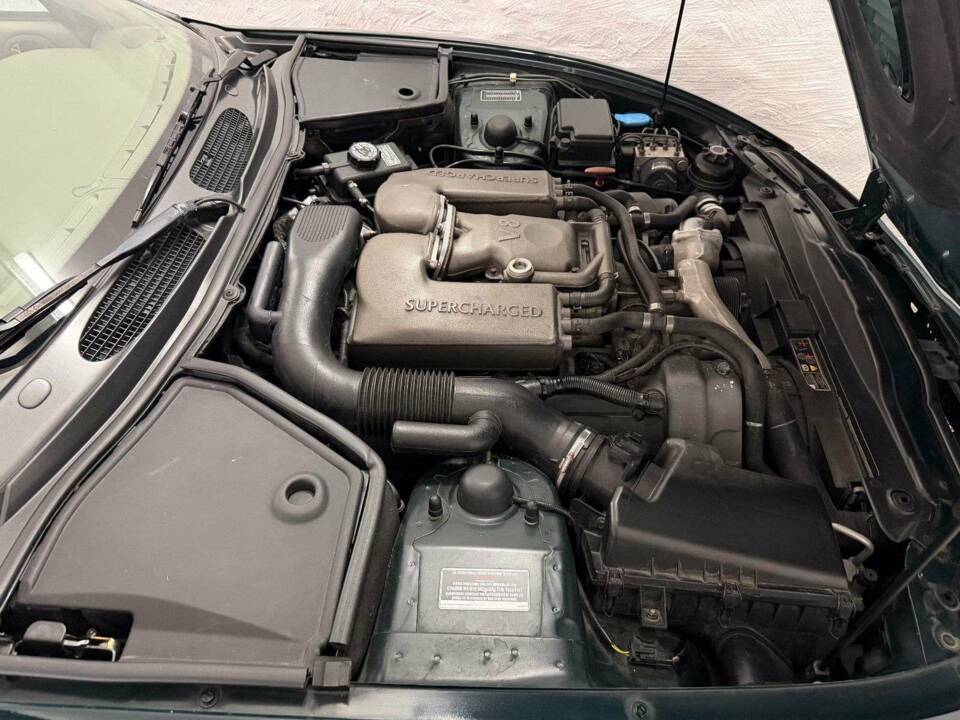Image 14/26 of Jaguar XKR (2000)