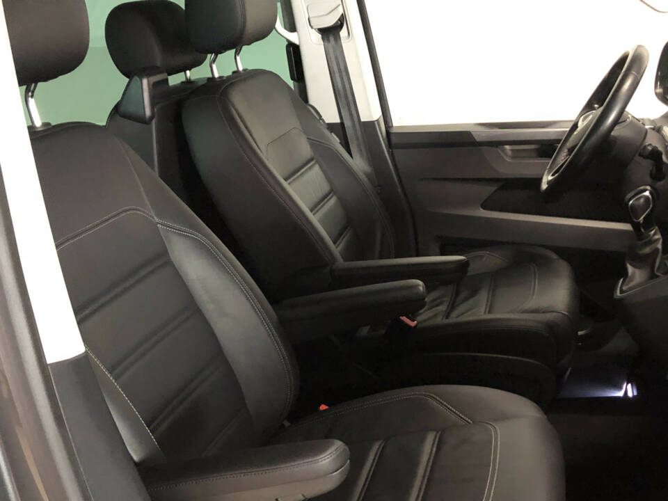 Bild 25/32 von Volkswagen T6.1 Multivan 2.0 TDI 4Motion (2023)
