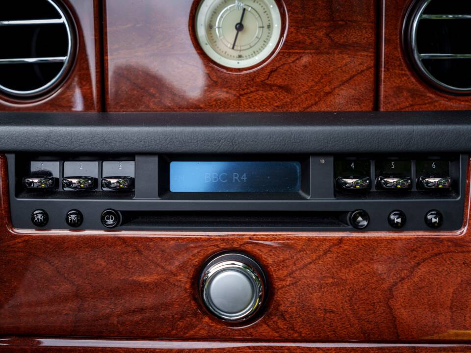 Image 23/35 of Rolls-Royce Phantom DHC (2008)