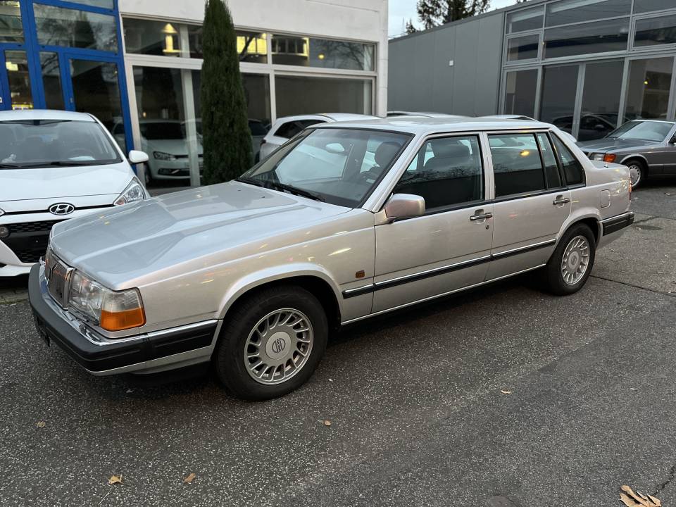 Bild 2/13 von Volvo 960 3.0i (1991)