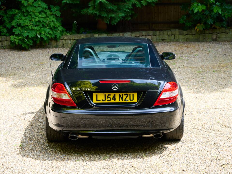 Image 47/50 of Mercedes-Benz SLK 350 (2004)