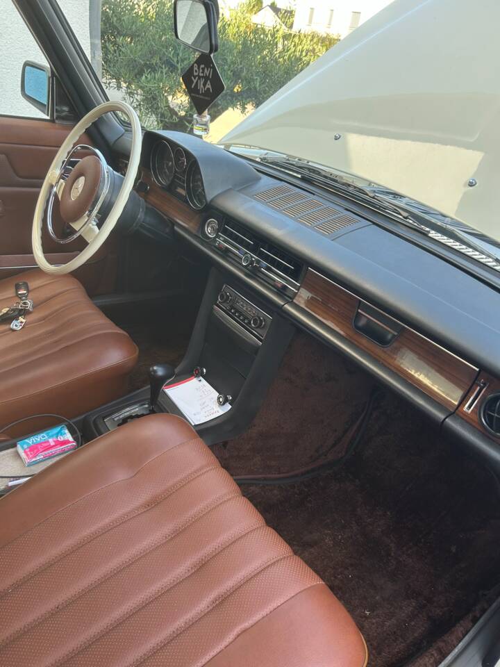 Bild 10/14 von Mercedes-Benz 280 (1973)