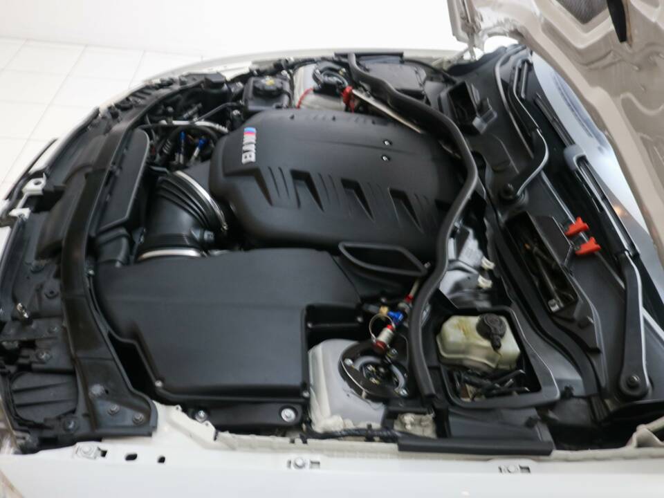Afbeelding 25/29 van BMW M3 (2009)