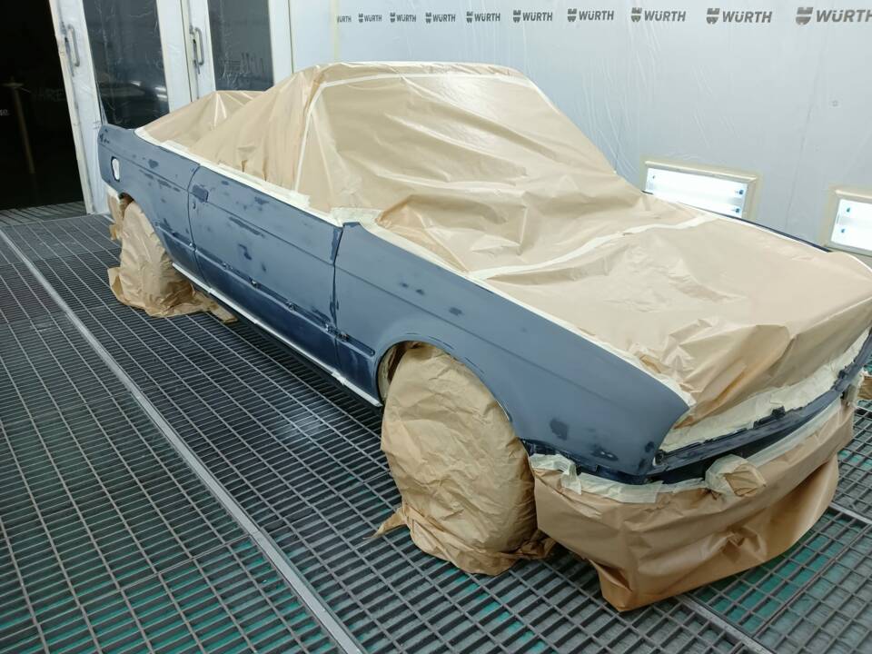Bild 41/55 von BMW 320i (1991)