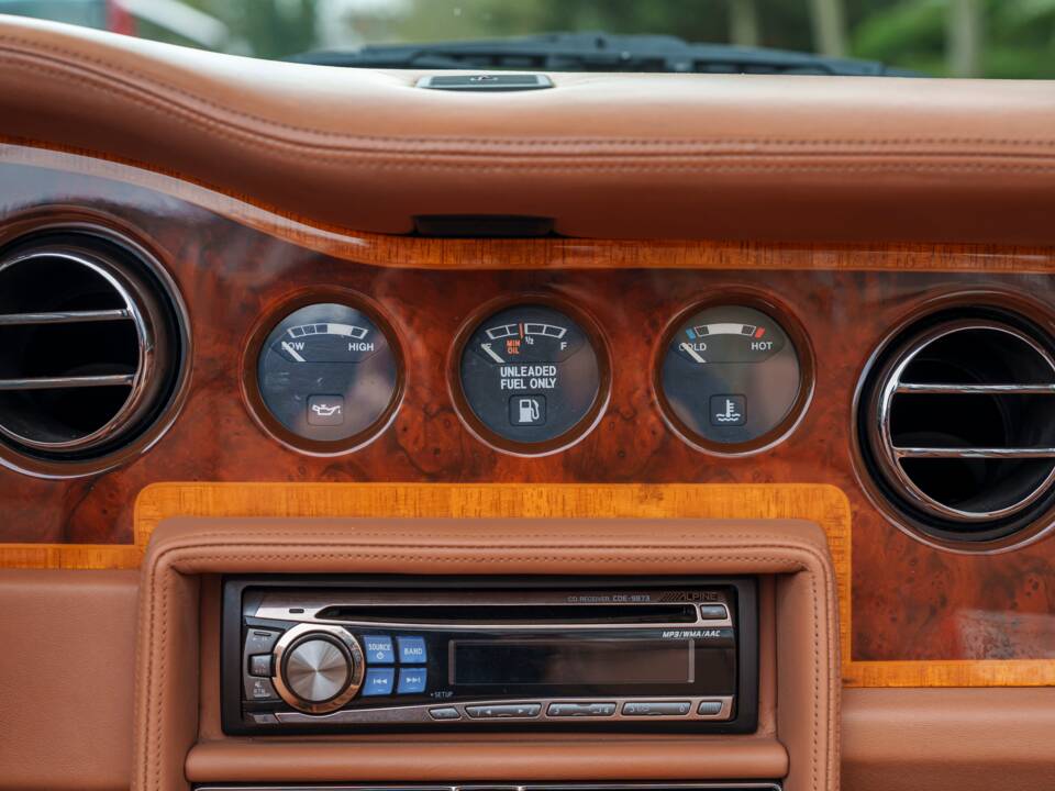 Image 20/29 of Rolls-Royce Corniche IV (1993)