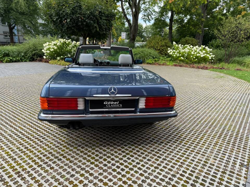 Image 4/30 of Mercedes-Benz 560 SL (1987)