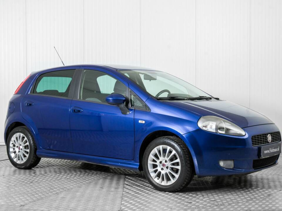 Bild 5/50 von FIAT Grande Punto 1.4 (2009)
