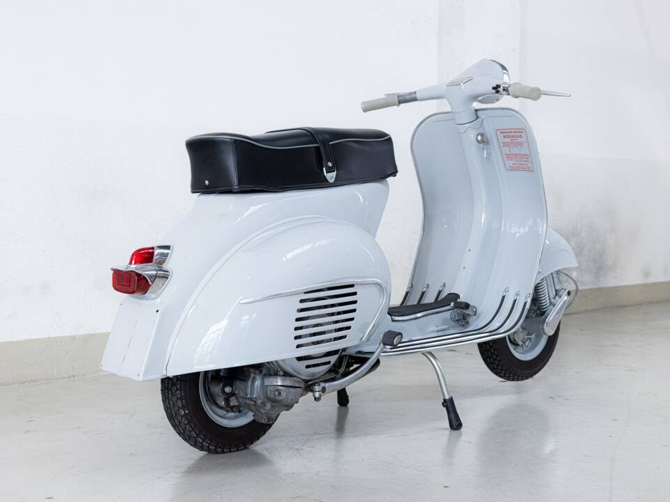 Image 5/21 of Piaggio Vespa 125 (1964)