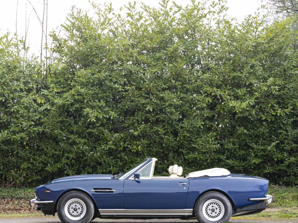 Bild 7/29 von Aston Martin V8 Volante (1980)