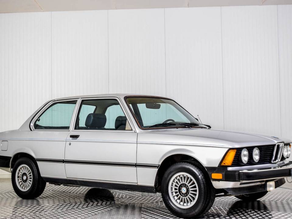 Image 25/50 of BMW 320&#x2F;6 (1981)